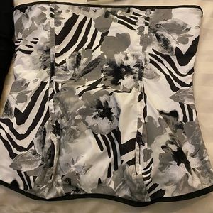 White House black market blouse